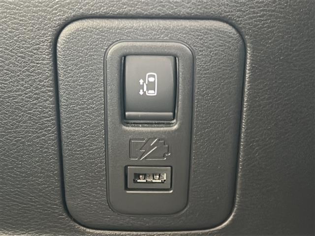 セレナ ｅ－パワー　ハイウェイスターＶ　純正ナビ　Ｂｌｕｅｔｏｏｔｈ　フルセグＴＶ　プロパイロット　両側パワースライドドア　フリップダウンモニター　アラウンドビューモニター　バックカメラ　禁煙車　コーナーセンサー　ＢＳＭ　ＢＳＷ　ＢＳＩ（34枚目）