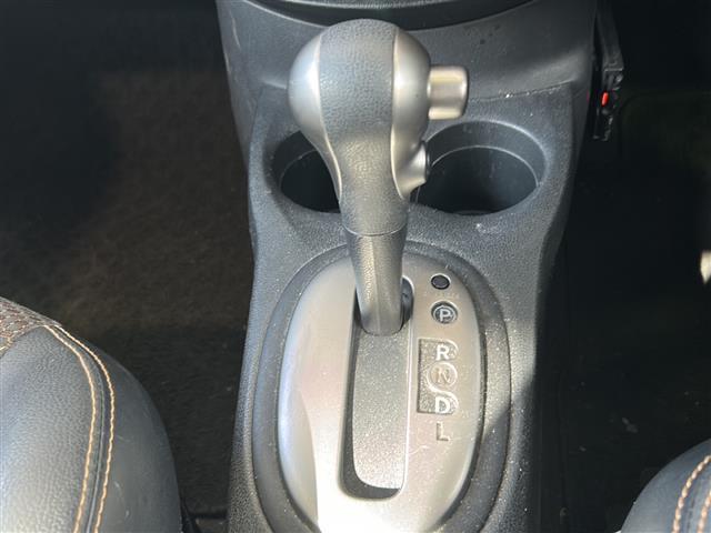 ノート  純正7インチナビ フルセグTV Bluetooth Audio 衝突軽減装置 レーンキープアシスト 禁煙車 ハーフレザーシート ウインカーミラー アイドリングストップ ETC オートライト(25枚目)