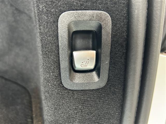Cクラスステーションワゴン C200ステーションワゴン アバンギャルド ブルメスターオーディオ ステアリングパイロット 純正SDナビ バックカメラ 禁煙 前後コーナーセンサー ターボ LEDヘッドライト メモリーパワーシート レーダークルーズコントロール パドルシフト(25枚目)