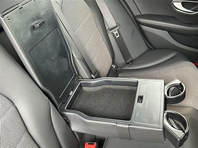 Cクラスステーションワゴン C200ステーションワゴン アバンギャルド ブルメスターオーディオ ステアリングパイロット 純正SDナビ バックカメラ 禁煙 前後コーナーセンサー ターボ LEDヘッドライト メモリーパワーシート レーダークルーズコントロール パドルシフト(38枚目)