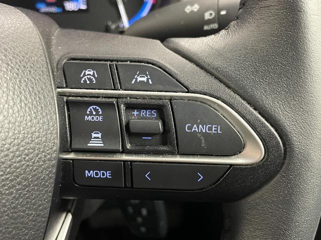 ヴォクシー ハイブリッドＳ－Ｚ　純正１０インチナビ　純正１４インチフリップダウンモニター　バックカメラ　レーダークルーズコントロール　レーンキープアシスト　衝突軽減システム　コーナーセンサー前後　ドライブレコーダー前後　ＥＴＣ２（16枚目）