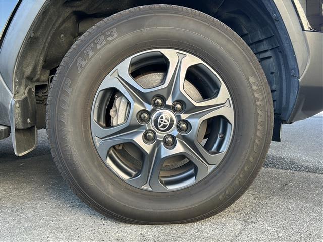 ランドクルーザー ＧＲスポーツ　純正ＳＤナビ　ＪＢＬサウンド　サンルーフ　全方位カメラ　ＨＵＤ　ディーゼル　４ＷＤ　ＢＳＭ　メモリーシート　マルチテレインモニター　ＲＣＴＡ　ＲＣＤ　クリアランスソナー　クールボックス　３眼ＬＥＤ（13枚目）