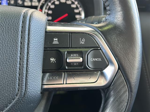 ランドクルーザー ＧＲスポーツ　純正ＳＤナビ　ＪＢＬサウンド　サンルーフ　全方位カメラ　ＨＵＤ　ディーゼル　４ＷＤ　ＢＳＭ　メモリーシート　マルチテレインモニター　ＲＣＴＡ　ＲＣＤ　クリアランスソナー　クールボックス　３眼ＬＥＤ（18枚目）