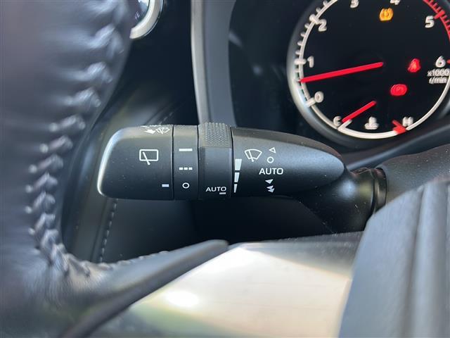 ランドクルーザー ＧＲスポーツ　純正ＳＤナビ　ＪＢＬサウンド　サンルーフ　全方位カメラ　ＨＵＤ　ディーゼル　４ＷＤ　ＢＳＭ　メモリーシート　マルチテレインモニター　ＲＣＴＡ　ＲＣＤ　クリアランスソナー　クールボックス　３眼ＬＥＤ（19枚目）