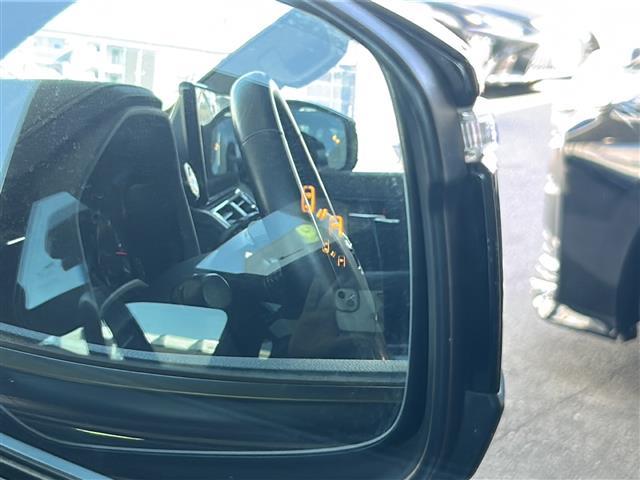 ランドクルーザー ＧＲスポーツ　純正ＳＤナビ　ＪＢＬサウンド　サンルーフ　全方位カメラ　ＨＵＤ　ディーゼル　４ＷＤ　ＢＳＭ　メモリーシート　マルチテレインモニター　ＲＣＴＡ　ＲＣＤ　クリアランスソナー　クールボックス　３眼ＬＥＤ（41枚目）