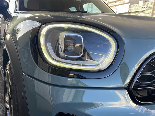 ＭＩＮＩ クーパーＳＤ　クロスオーバー　オール４　禁煙車　ルーフレール　ドラレコ前後　Ｂカメラ　メモリーパワーシート　レーダークルーズコントロール　ＬＥＤライト　ＰＤＣ自動起動　シートヒーター　パーキングアシスト　アイドリングストップ　電動格納ミラー（10枚目）
