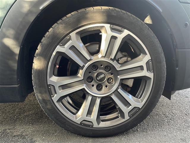 ＭＩＮＩ クーパーＳＤ　クロスオーバー　オール４　禁煙車　ルーフレール　ドラレコ前後　Ｂカメラ　メモリーパワーシート　レーダークルーズコントロール　ＬＥＤライト　ＰＤＣ自動起動　シートヒーター　パーキングアシスト　アイドリングストップ　電動格納ミラー（15枚目）