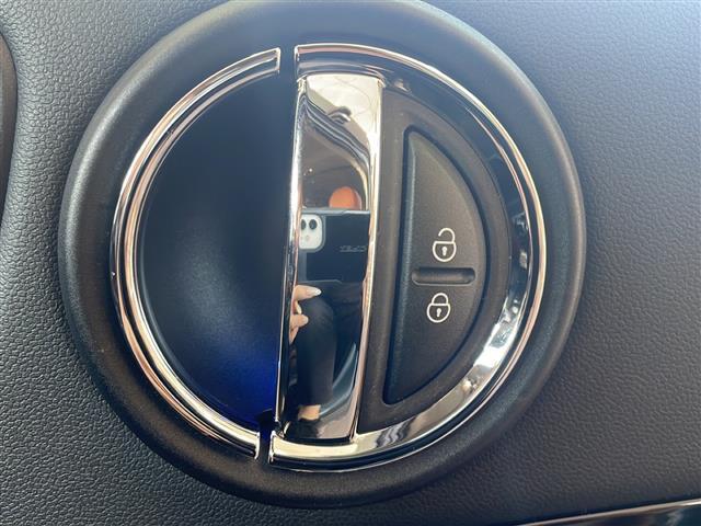 ＭＩＮＩ クーパーＳＤ　クロスオーバー　オール４　禁煙車　ルーフレール　ドラレコ前後　Ｂカメラ　メモリーパワーシート　レーダークルーズコントロール　ＬＥＤライト　ＰＤＣ自動起動　シートヒーター　パーキングアシスト　アイドリングストップ　電動格納ミラー（40枚目）