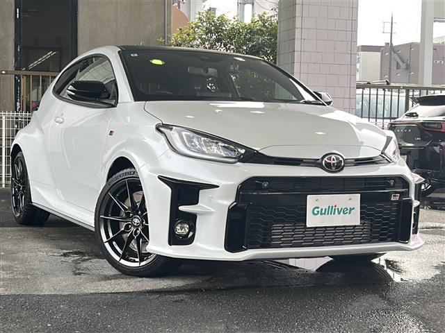 ＧＲヤリス ＲＺ　ハイパフォーマンス　ワンオーナー／ＪＢＬプレミアムサウンド／９インチＯＰ純正メモリーナビ／バックカメラ／ＧＲ赤キャリパー／黒ハーフレザーシート／３眼ＬＥＤヘッドライト／純正１８インチアルミホイール／前席シートヒーター（2枚目）