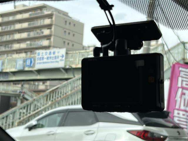 ＧＲヤリス ＲＺ　ハイパフォーマンス　ワンオーナー／ＪＢＬプレミアムサウンド／９インチＯＰ純正メモリーナビ／バックカメラ／ＧＲ赤キャリパー／黒ハーフレザーシート／３眼ＬＥＤヘッドライト／純正１８インチアルミホイール／前席シートヒーター（14枚目）