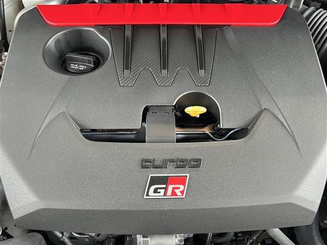 ＧＲヤリス ＲＺ　ハイパフォーマンス　ワンオーナー／ＪＢＬプレミアムサウンド／９インチＯＰ純正メモリーナビ／バックカメラ／ＧＲ赤キャリパー／黒ハーフレザーシート／３眼ＬＥＤヘッドライト／純正１８インチアルミホイール／前席シートヒーター（19枚目）