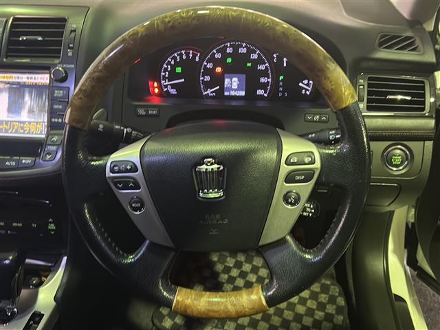 クラウン 2.5アスリート アニバーサリーエディション 純正8インチナビ サンルーフ 本革シート ワンセグテレビ 走行中視聴可能 DVD視聴可能 Bluetooth バックカメラ メモリーパワーシート シートヒーター&ベンチレーション 電動リアサンシェード(21枚目)