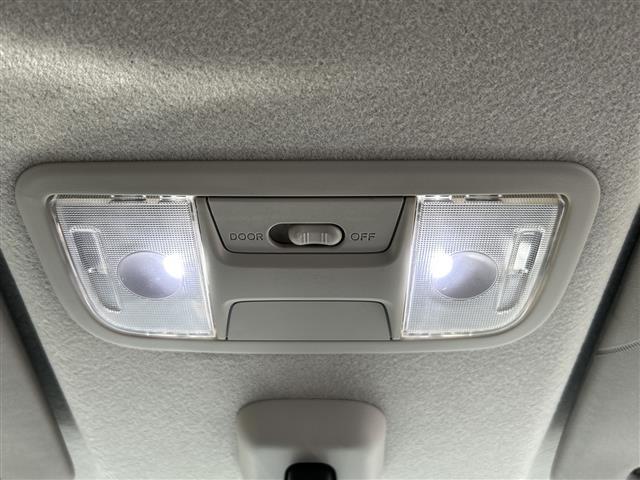 Ｎ－ＢＯＸ ２トーンカラースタイルモデューロＸ　Ｇ・ターボパック　純正ディスプレイオーディオ／ワンセグＴＶ／両側パワスラ／レザーステアリング／パドルシフト／プッシュスタート／ＵＳＢ／ＡＵＴＯライト／レザー調シートカバー／ドラレコ／（41枚目）