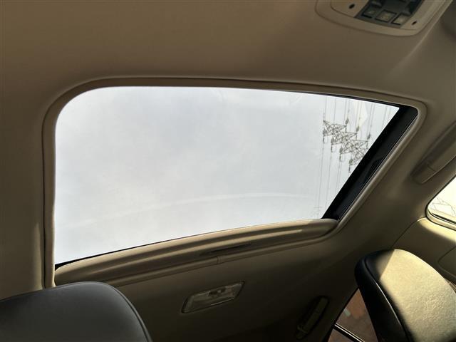 ＣＴ ＣＴ２００ｈ　バージョンＬ　１オナ／純正ナビ／Ｂカメラ／黒革シート／サンルーフ／プッシュスタート／レザーステアリング／クルコン／ＡＵＴＯライト／パワーシート／ビルトインＥＴＣ／（30枚目）