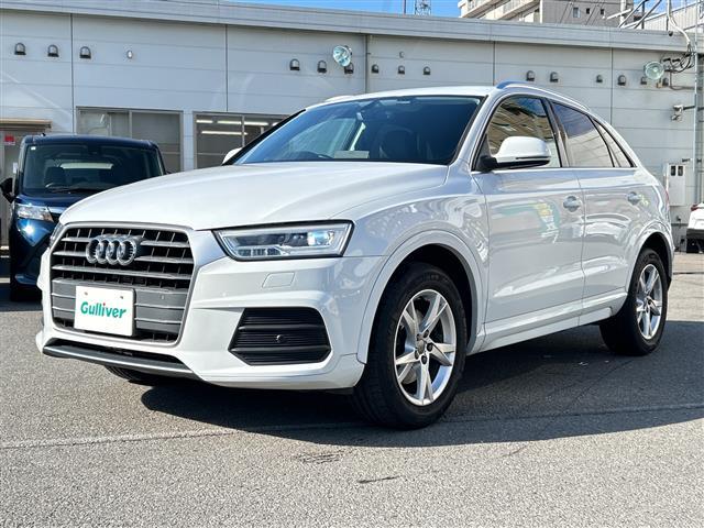 Ｑ３ １．４ＴＦＳＩスポーツ　黒革シート／純正ナビ／バックカメラ／ＥＴＣ／シートヒーター／コーナーセンサー／アイドリングストップ／パワーシート／パワーバックドア／ワンセグＴＶ／（4枚目）