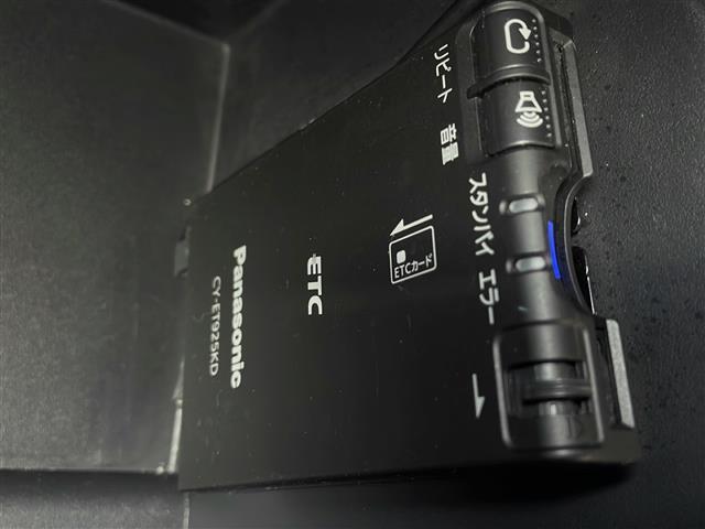 ジープ・ラングラーアンリミテッド スポーツ　社外ＳＤナビ　バックカメラ　冬タイヤあり　ＭＴモード付ＡＴ　クルコン　革巻きステアリング　ダウンヒルアシスト　背面タイヤ　ＡＢＳ　横滑り防止　リモコンキー（26枚目）