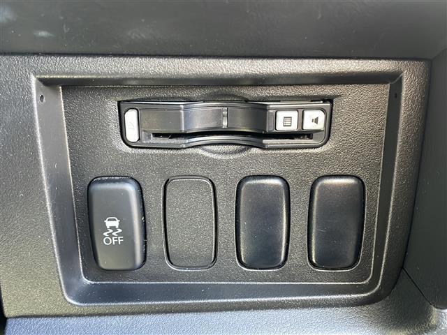 デリカＤ：５ シャモニー　・ディーゼルターボ・４ＷＤ・ＡＬＰＩＮＥ９インチＳＤナビ（Ｂｌｕｅｔｏｏｔｈ・ＣＤ・ＤＶＤ・ＡＭ・ＦＭ・フルセグ）・バックカメラ　・ＡＬＰＩＮＥ１１．５型フリップダウンモニター・社外前方ドラレコ（40枚目）