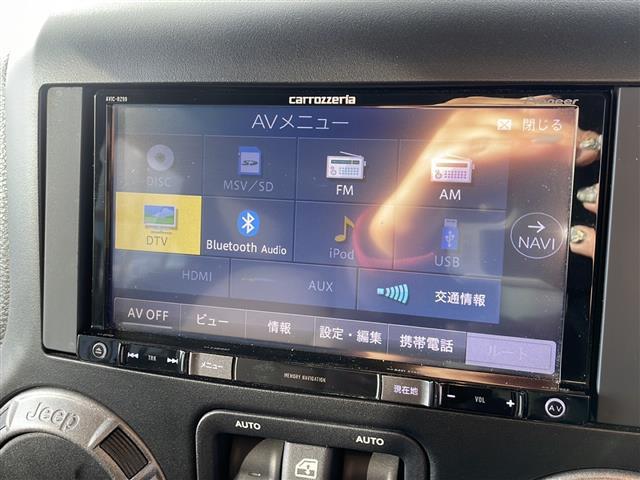 ジープ・ラングラーアンリミテッド スポーツ　４ＷＤ　社外７インチナビ　フルセグＴＶ　テレビキッド　リモコンキー　ＥＴＣ　前後ドラレコ　純正フロアマットバックカメラ　ＬＥＤヘッドライト　ミラーヒーター　純正アルミホイール（23枚目）