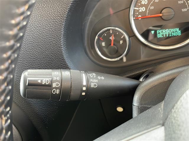 ジープ・ラングラーアンリミテッド スポーツ　４ＷＤ　社外７インチナビ　フルセグＴＶ　テレビキッド　リモコンキー　ＥＴＣ　前後ドラレコ　純正フロアマットバックカメラ　ＬＥＤヘッドライト　ミラーヒーター　純正アルミホイール（29枚目）