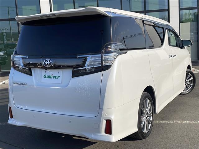 ヴェルファイア ２．５Ｚ　Ａエディション　ゴールデンアイズ　純正ＳＤナビ　後席モニター１２．８インチ　ＥＴＣ　追従式クルーズコントロール　革巻きステアリング　ステアリングスイッチ　フロントワイパーデアイサー　両側パワスラ　プリクラッシュセーフティ（3枚目）