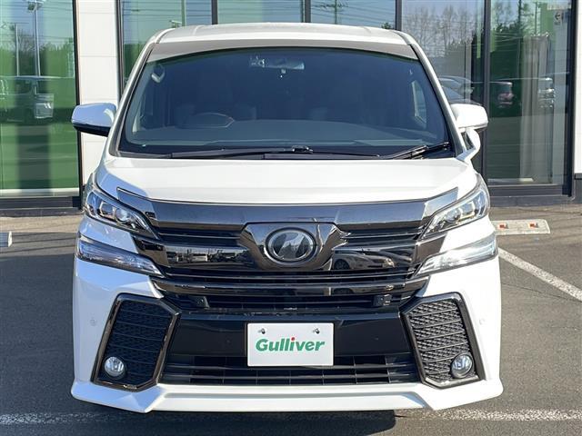 ヴェルファイア ２．５Ｚ　Ａエディション　ゴールデンアイズ　純正ＳＤナビ　後席モニター１２．８インチ　ＥＴＣ　追従式クルーズコントロール　革巻きステアリング　ステアリングスイッチ　フロントワイパーデアイサー　両側パワスラ　プリクラッシュセーフティ（4枚目）