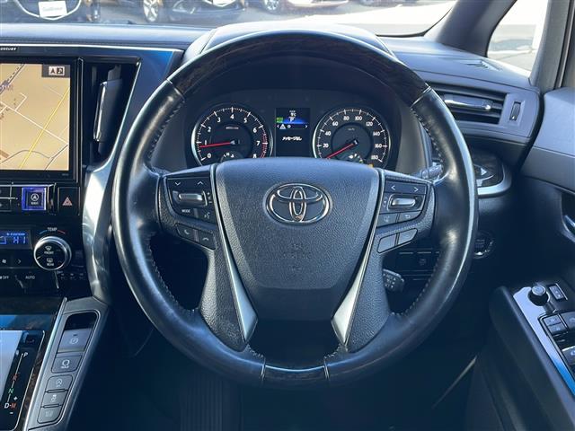 ヴェルファイア ２．５Ｚ　Ａエディション　ゴールデンアイズ　純正ＳＤナビ　後席モニター１２．８インチ　ＥＴＣ　追従式クルーズコントロール　革巻きステアリング　ステアリングスイッチ　フロントワイパーデアイサー　両側パワスラ　プリクラッシュセーフティ（18枚目）