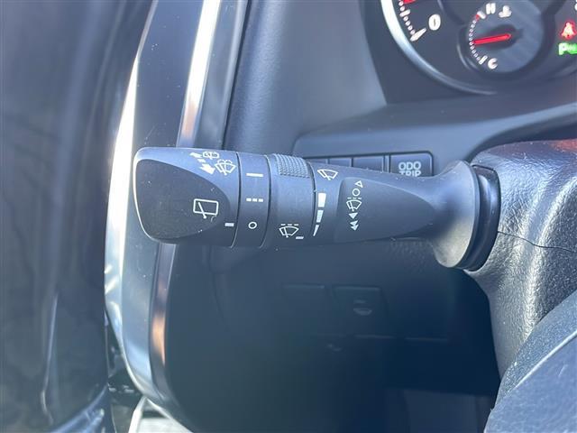 ヴェルファイア ２．５Ｚ　Ａエディション　ゴールデンアイズ　純正ＳＤナビ　後席モニター１２．８インチ　ＥＴＣ　追従式クルーズコントロール　革巻きステアリング　ステアリングスイッチ　フロントワイパーデアイサー　両側パワスラ　プリクラッシュセーフティ（29枚目）