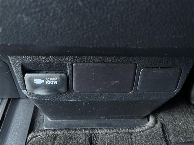 ヴェルファイア ２．５Ｚ　Ａエディション　ゴールデンアイズ　純正ＳＤナビ　後席モニター１２．８インチ　ＥＴＣ　追従式クルーズコントロール　革巻きステアリング　ステアリングスイッチ　フロントワイパーデアイサー　両側パワスラ　プリクラッシュセーフティ（33枚目）