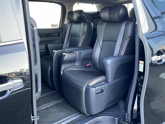 ヴェルファイア Ｚ　Ｇエディション　・モデリスタフルエアロ・４ＷＤ・純正１０インチナビ（ＡＭ／ＦＭ／ＣＤ／ＤＶＤ／ＢＴ／ＡＵＸ／ＵＳＢ／フルセグ）・ＪＢＬサウンド・両側パワースライドドア・パワーシート（メモリー付き）（13枚目）