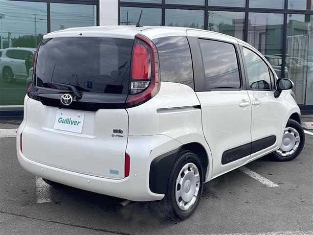 シエンタ ハイブリッドX ・4WD・社外SDナビ(BT・CD・ラジオ)・バックカメラ・片側パワースライドドア・レーダークルーズコントロール・ビルドインETC・オートライト・オートマチックハイビーム・レーンキープアシスト(3枚目)