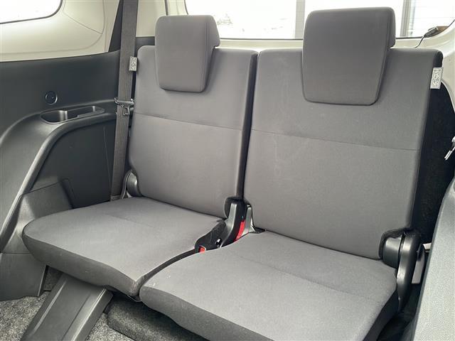 シエンタ ハイブリッドX ・4WD・社外SDナビ(BT・CD・ラジオ)・バックカメラ・片側パワースライドドア・レーダークルーズコントロール・ビルドインETC・オートライト・オートマチックハイビーム・レーンキープアシスト(16枚目)