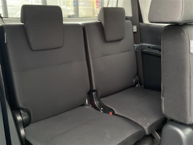 シエンタ ハイブリッドX ・4WD・社外SDナビ(BT・CD・ラジオ)・バックカメラ・片側パワースライドドア・レーダークルーズコントロール・ビルドインETC・オートライト・オートマチックハイビーム・レーンキープアシスト(17枚目)