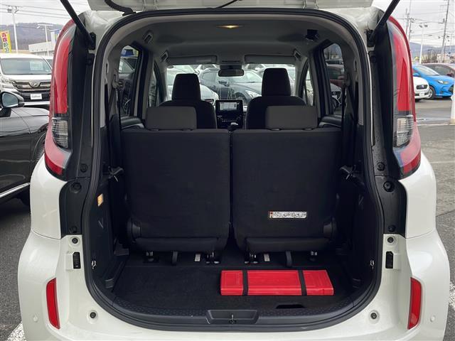 シエンタ ハイブリッドX ・4WD・社外SDナビ(BT・CD・ラジオ)・バックカメラ・片側パワースライドドア・レーダークルーズコントロール・ビルドインETC・オートライト・オートマチックハイビーム・レーンキープアシスト(21枚目)