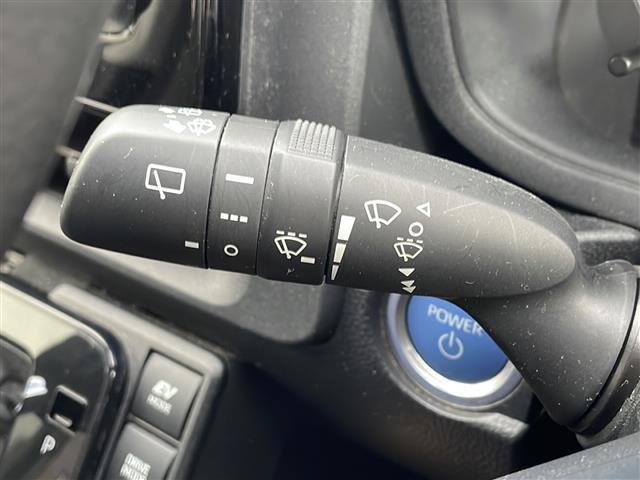 シエンタ ハイブリッドX ・4WD・社外SDナビ(BT・CD・ラジオ)・バックカメラ・片側パワースライドドア・レーダークルーズコントロール・ビルドインETC・オートライト・オートマチックハイビーム・レーンキープアシスト(28枚目)