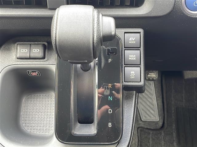 シエンタ ハイブリッドX ・4WD・社外SDナビ(BT・CD・ラジオ)・バックカメラ・片側パワースライドドア・レーダークルーズコントロール・ビルドインETC・オートライト・オートマチックハイビーム・レーンキープアシスト(31枚目)