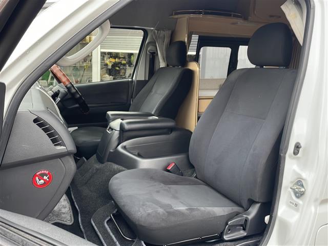 ハイエースバン ロングワイドスーパーGL ・4WD・キャンピング仕様・シンク・冷蔵庫・電子レンジ・FFヒーター・換気扇・テレビ・外部電源・取り外しテーブル・可変式ベッド・社外SDメモリナビ・・バックカメラ・片側パワースライドドア(10枚目)