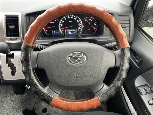 ハイエースバン ロングワイドスーパーGL ・4WD・キャンピング仕様・シンク・冷蔵庫・電子レンジ・FFヒーター・換気扇・テレビ・外部電源・取り外しテーブル・可変式ベッド・社外SDメモリナビ・・バックカメラ・片側パワースライドドア(11枚目)