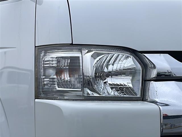 ハイエースバン ロングワイドスーパーGL ・4WD・キャンピング仕様・シンク・冷蔵庫・電子レンジ・FFヒーター・換気扇・テレビ・外部電源・取り外しテーブル・可変式ベッド・社外SDメモリナビ・・バックカメラ・片側パワースライドドア(35枚目)