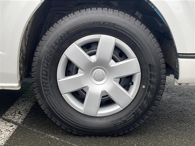 ハイエースバン ロングワイドスーパーGL ・4WD・キャンピング仕様・シンク・冷蔵庫・電子レンジ・FFヒーター・換気扇・テレビ・外部電源・取り外しテーブル・可変式ベッド・社外SDメモリナビ・・バックカメラ・片側パワースライドドア(40枚目)