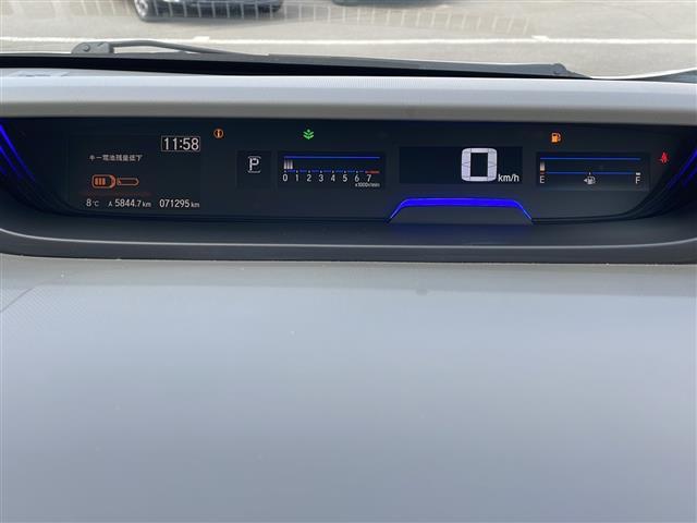 フリード Ｇ・ホンダセンシング　・４ＷＤ・社外ＳＤメモリナビ（ＣＤ・ＤＶＤ・ＢＴ・フルセグ・ＳＤ・ｉｐｏｄ）・バックカメラ・両側パワースライドドア・横滑り防止装置・ワイパーデアイサー・ホンダセンシング・ビルトインＥＴＣ（19枚目）