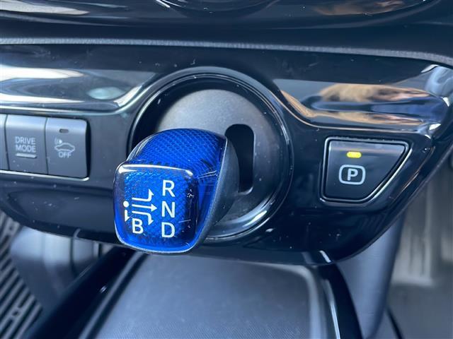 プリウス A 純正9インチSDナビ 純正エンスタ ETC S-IPA レーンディパーチャーアラート BSM 車両接近一時停止スイッチ コーナーセンサー 夏タイヤあり バックカメラ LED フォグライト オートライト(38枚目)
