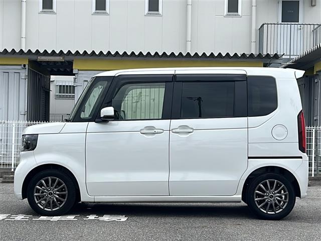 N-BOX ベースグレード バックカメラ/Honda SENSING/電動パーキングブレーキ/オートマチックブレーキホールド/コンビニフック付きシートバックテーブル/オートリトラミラー/純正フロアマット/スペアキー/ドアバイザー(4枚目)