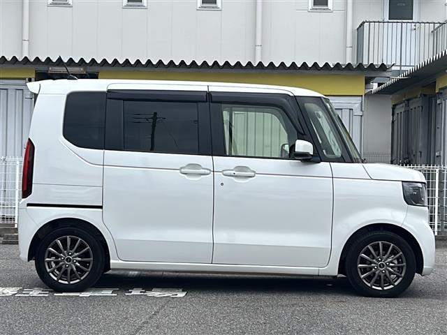 N-BOX ベースグレード バックカメラ/Honda SENSING/電動パーキングブレーキ/オートマチックブレーキホールド/コンビニフック付きシートバックテーブル/オートリトラミラー/純正フロアマット/スペアキー/ドアバイザー(5枚目)