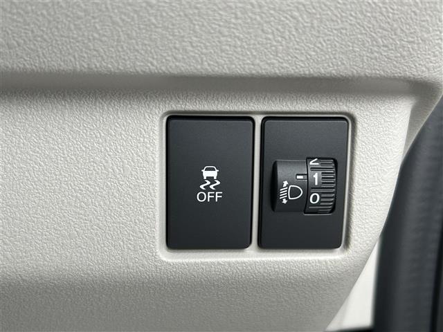 N-BOX ベースグレード バックカメラ/Honda SENSING/電動パーキングブレーキ/オートマチックブレーキホールド/コンビニフック付きシートバックテーブル/オートリトラミラー/純正フロアマット/スペアキー/ドアバイザー(15枚目)