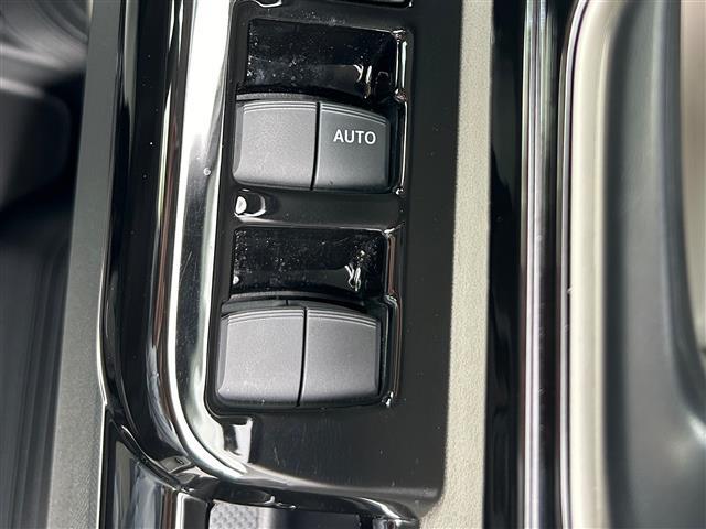 N-BOX ベースグレード バックカメラ/Honda SENSING/電動パーキングブレーキ/オートマチックブレーキホールド/コンビニフック付きシートバックテーブル/オートリトラミラー/純正フロアマット/スペアキー/ドアバイザー(18枚目)