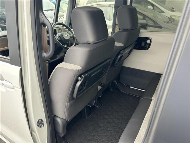 N-BOX ベースグレード バックカメラ/Honda SENSING/電動パーキングブレーキ/オートマチックブレーキホールド/コンビニフック付きシートバックテーブル/オートリトラミラー/純正フロアマット/スペアキー/ドアバイザー(33枚目)