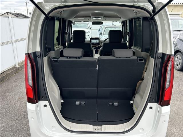 N-BOX ベースグレード バックカメラ/Honda SENSING/電動パーキングブレーキ/オートマチックブレーキホールド/コンビニフック付きシートバックテーブル/オートリトラミラー/純正フロアマット/スペアキー/ドアバイザー(36枚目)