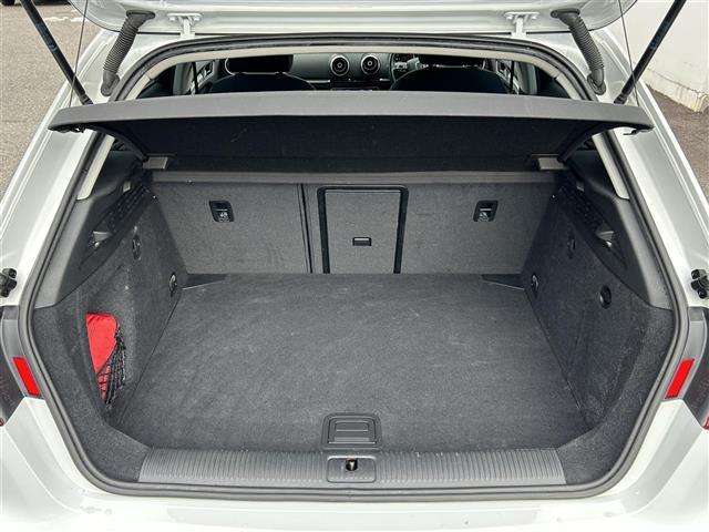 A3 スポーツバック1.4TFSI 純正MMIナビ/AM/FM/CD/DVD/AMI/BT/フルセグ/ジュークBOX/ACC/ETC/クリアランスソナー/オートHIDヘッドライト/ステアリモコン/Audimaltimedia/スペアキー(34枚目)