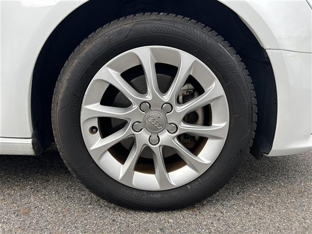 A3 スポーツバック1.4TFSI 純正MMIナビ/AM/FM/CD/DVD/AMI/BT/フルセグ/ジュークBOX/ACC/ETC/クリアランスソナー/オートHIDヘッドライト/ステアリモコン/Audimaltimedia/スペアキー(41枚目)