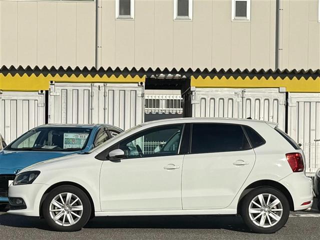 ポロ TSIコンフォートラインアップグレードパック SDナビ/フルセグTV/FM/AM/BT/DS/USB/AUX/バックカメラ/ETC/トノカバー/クルーズコントロール//横滑り防止装置/衝突被害軽減ブレーキ/アイドリングストップ/リモコンキー(4枚目)